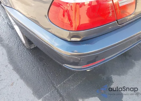 2005 BMW 325Ci z USA, uszkodzony, nr VIN WBABW33435PL36809